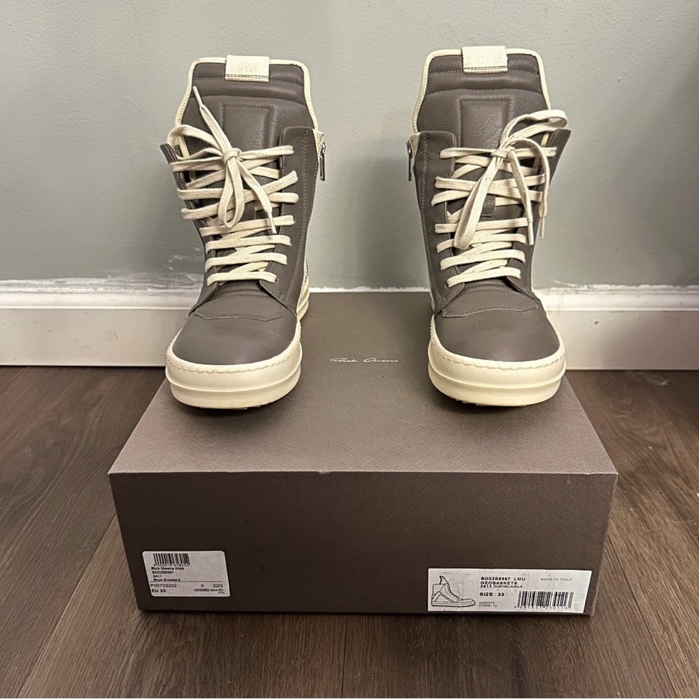 Rick Owens Gray and White Geobasket High-Top Sneakers Kids - Picture 4 of 9
